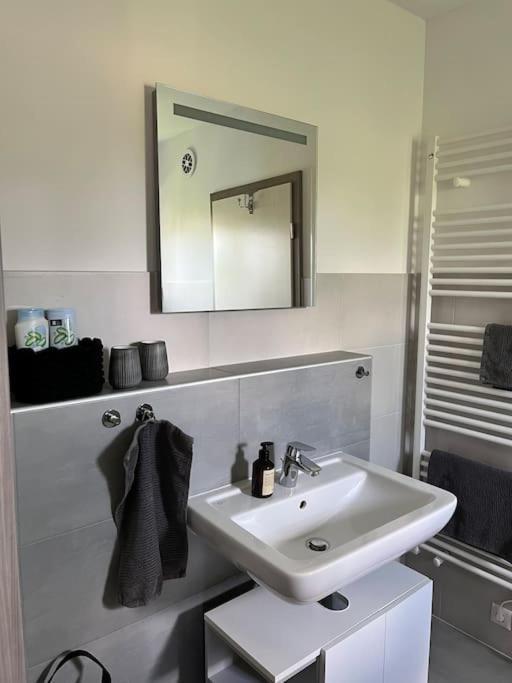 Appartement Buechensaal Mit Stellplatz Erlensee Exteriér fotografie